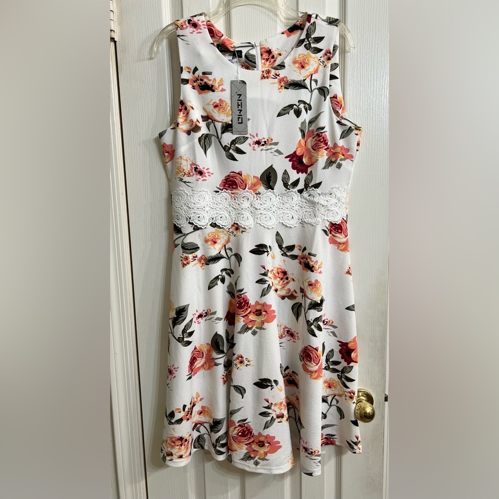 New with tag women’s floral dress size XL